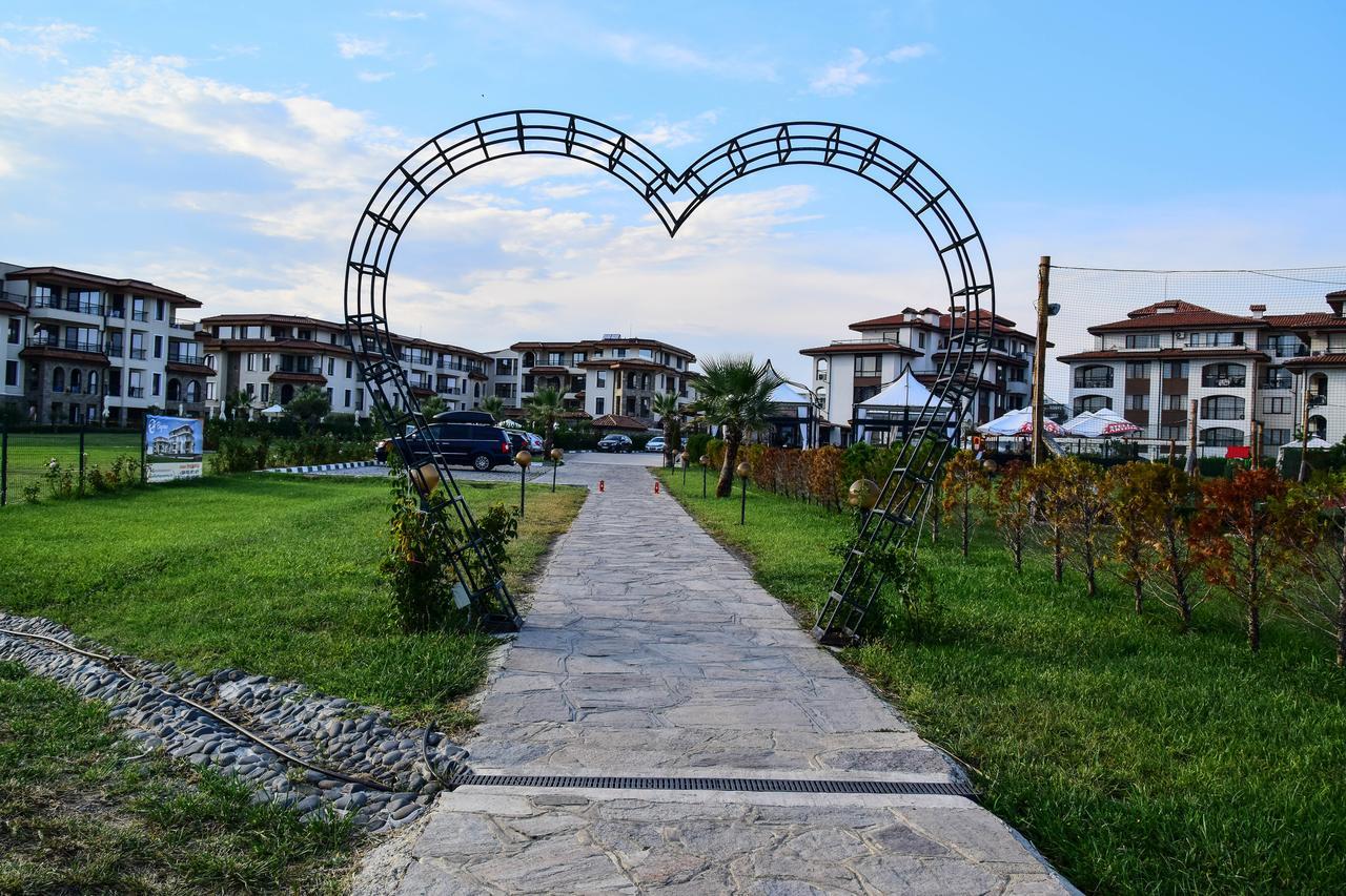 Sea Club Sarafovo Apartments Burgas Stad Buitenkant foto
