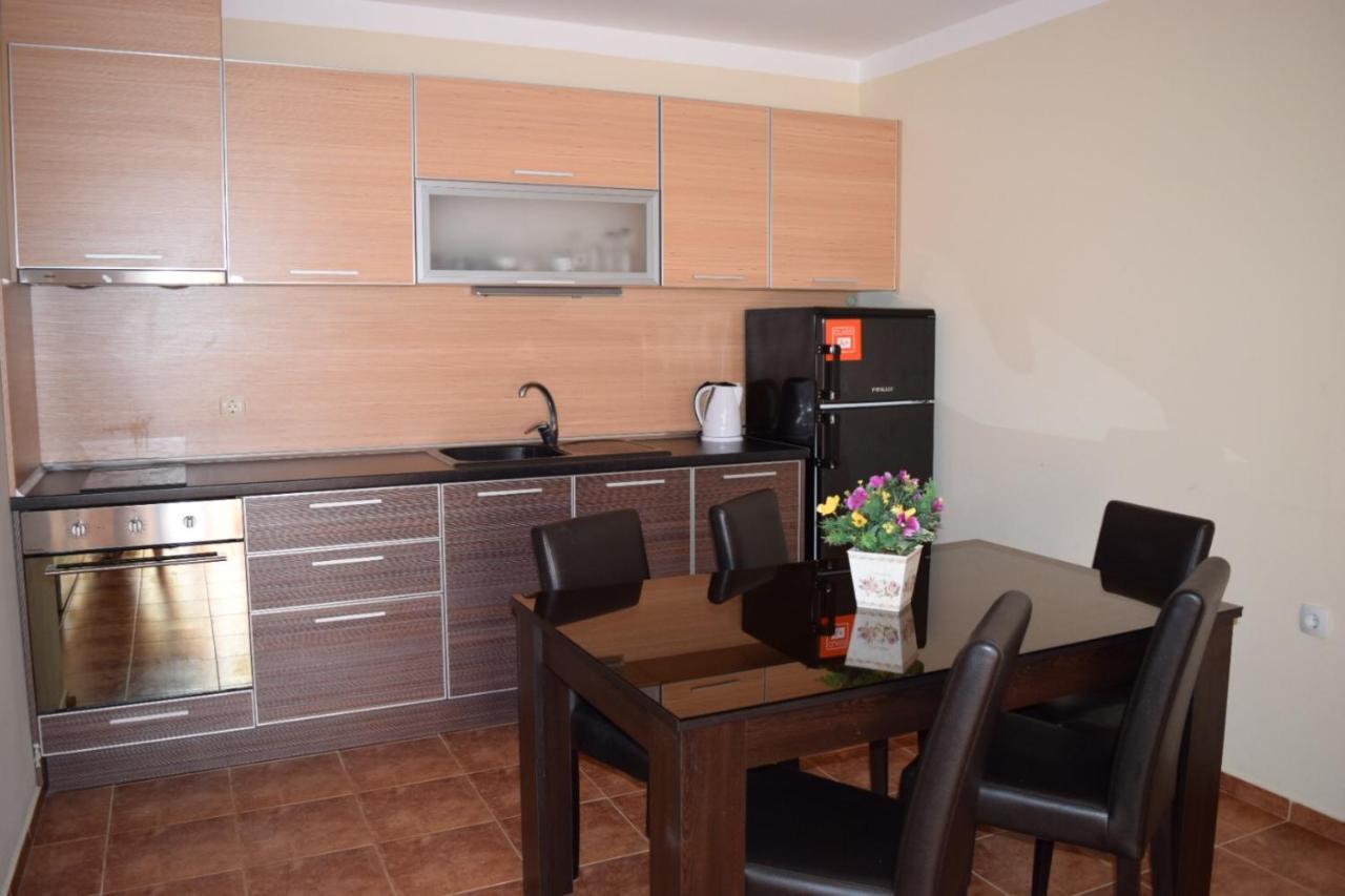 Sea Club Sarafovo Apartments Burgas Stad Buitenkant foto