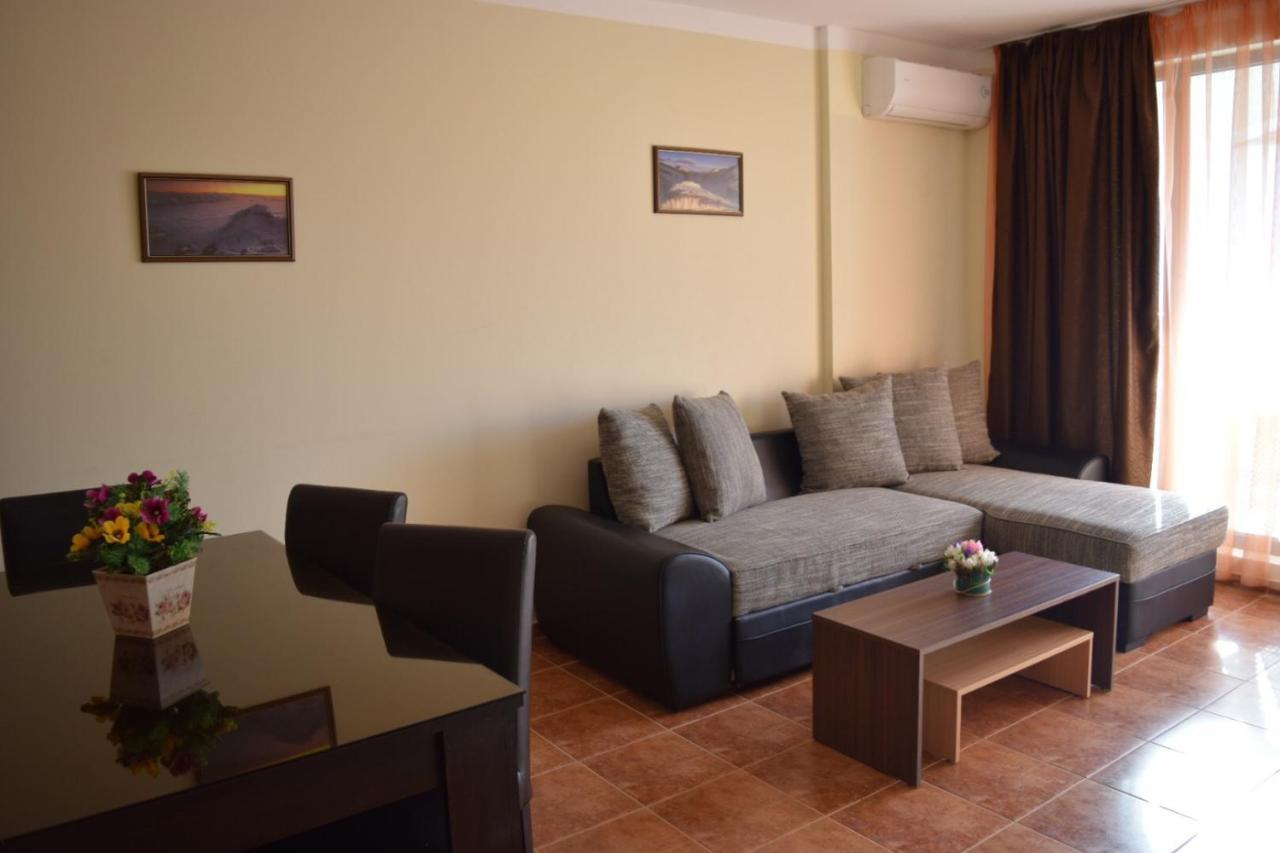 Sea Club Sarafovo Apartments Burgas Stad Buitenkant foto